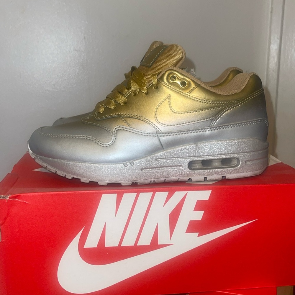 Wmns Air Max 1 LX